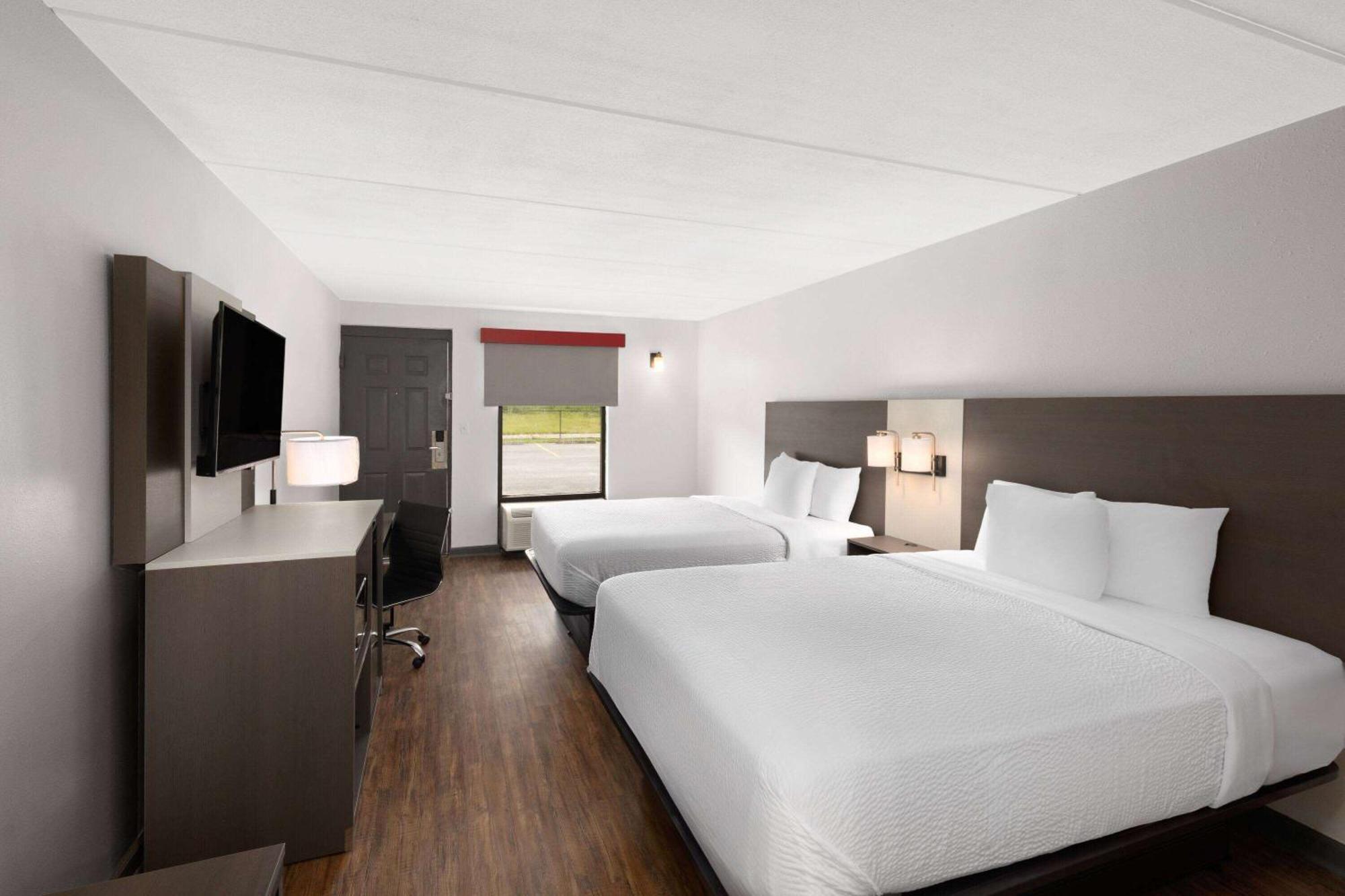 Ramada By Wyndham Bainbridge Hotel Buitenkant foto